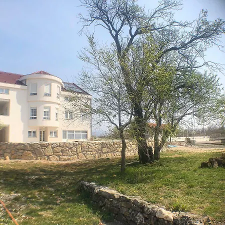 Sibiraea Croatica Privat bolig *
