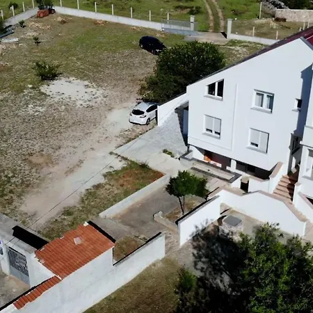 Privat bolig Sibiraea Croatica *